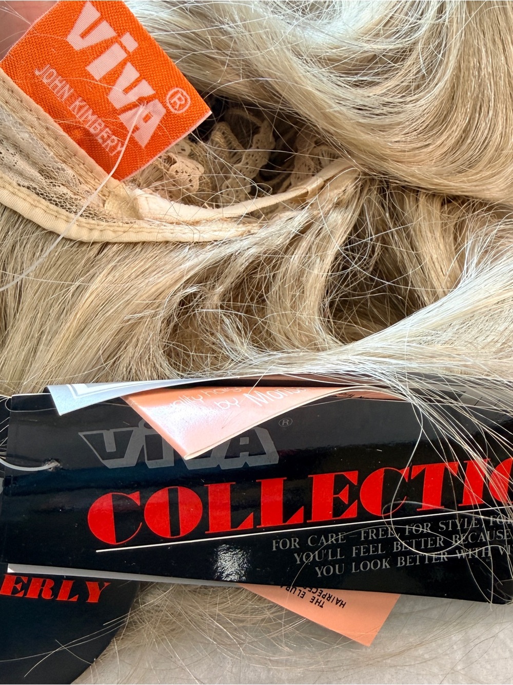 Blonde Women's Wig with Natural Waves - Light Golden Blonde babydoll retro - Picture 3 of 5